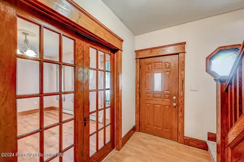 645 E Pine St, Olyphant, PA 18447 photo 6