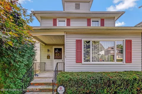 724 N Rebecca Ave, Scranton, PA 18504