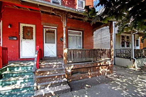 88 Wyoming St, Plains, PA 18702
