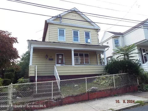 29 Franklin St, Plymouth, PA 18651
