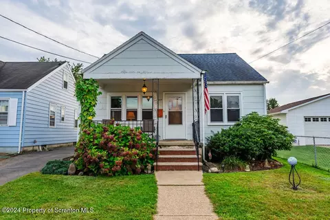 429 Washington Ave, West Wyoming, PA 18644