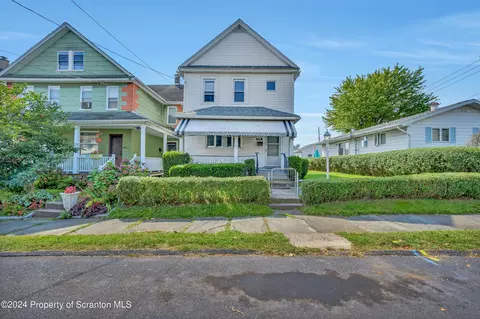 1445 Hawthorne St, Scranton, PA 18504