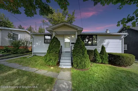 3620 Winfield Ave, Moosic, PA 18507