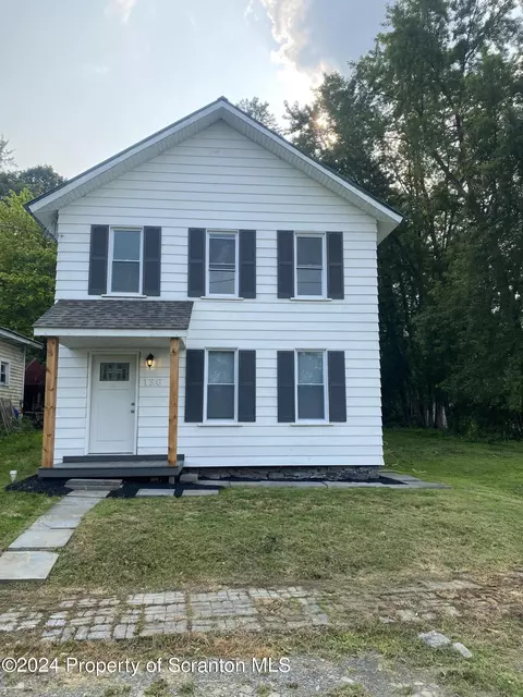 136 Railroad Ave, Hallstead, PA 18822