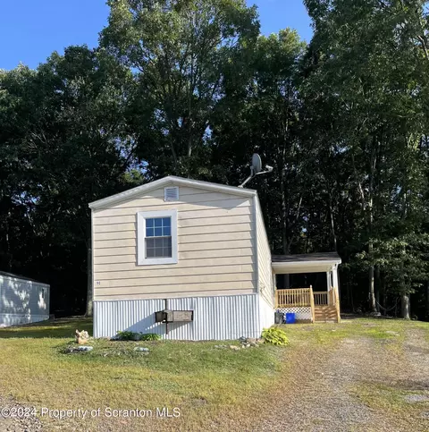 9 Joyce St # C, Moosic, PA 18507