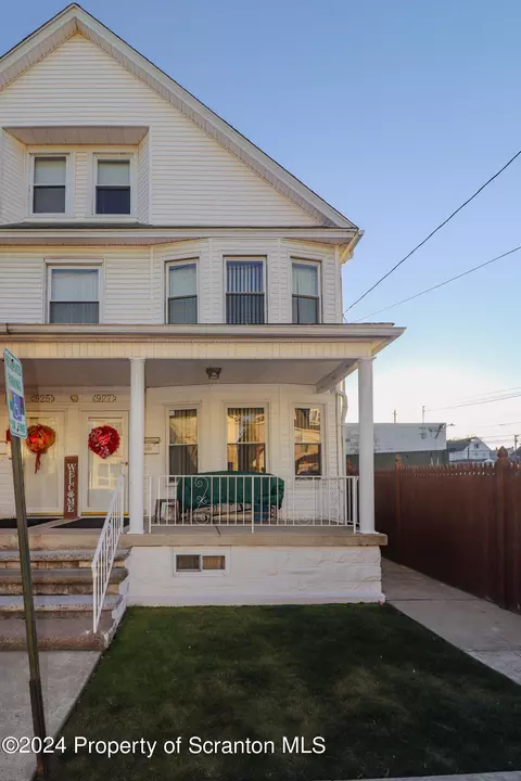 927 W Elm St, Scranton, PA 18504
