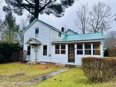 25 Wall St, New Milford, PA 18834