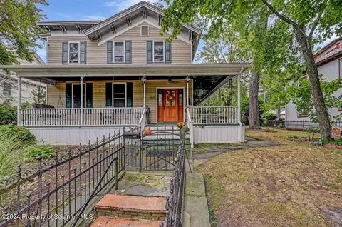 416 N Blakely St, Dunmore, PA 18512