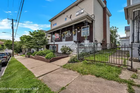 1004-1006 S Webster Ave, Scranton, PA 18505