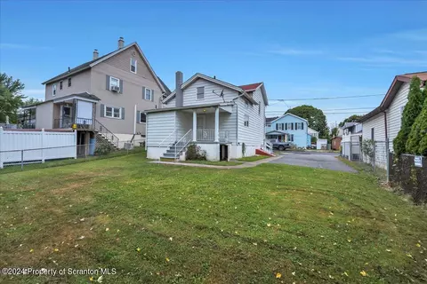 Exterior - 927 Acker Ave, Scranton, PA 18504 photo 3 of 5