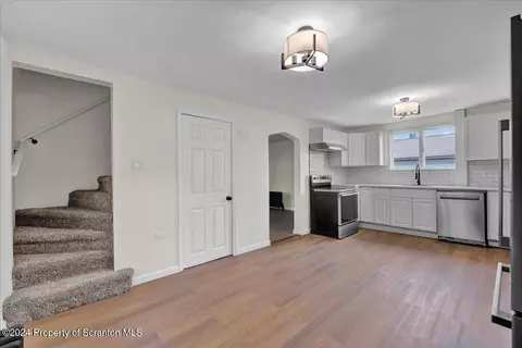 Entry Way - 927 Acker Ave, Scranton, PA 18504 photo 3 of 3