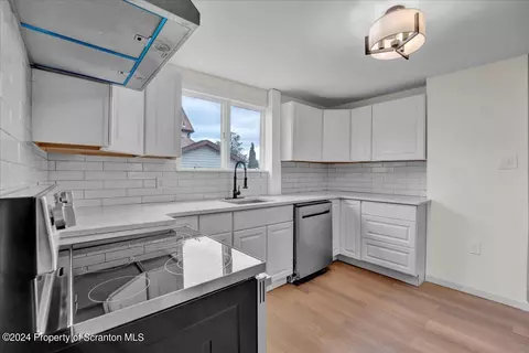 Kitchen - 927 Acker Ave, Scranton, PA 18504 photo 1 of 1