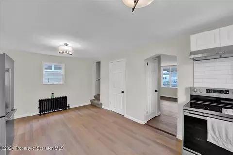 Entry Way - 927 Acker Ave, Scranton, PA 18504 photo 1 of 3