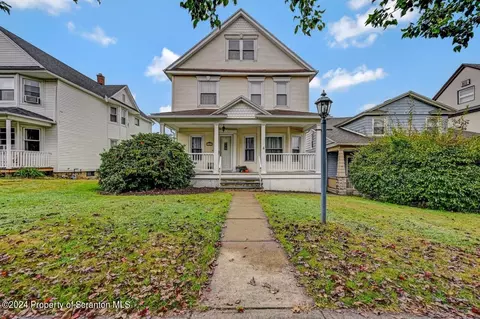 632 N Bromley Ave, Scranton, PA 18504