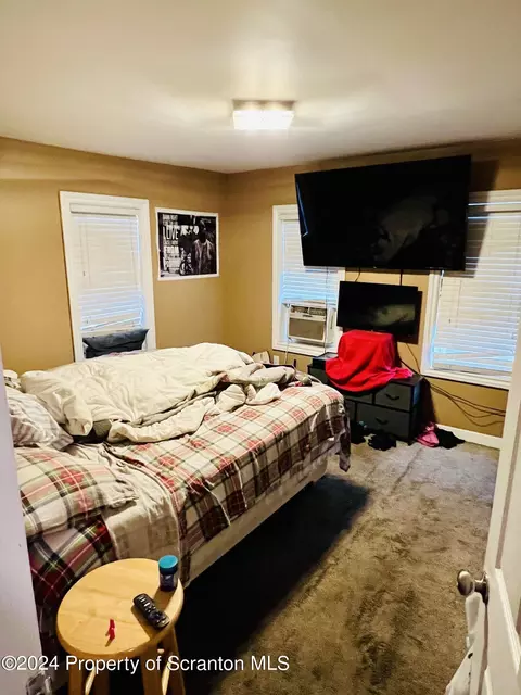 Bedroom - 810 Eynon St, Scranton, PA 18504 photo 2 of 4