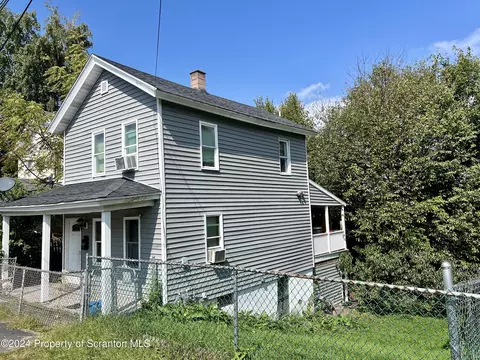 Exterior - 810 Eynon St, Scranton, PA 18504 photo 2 of 5