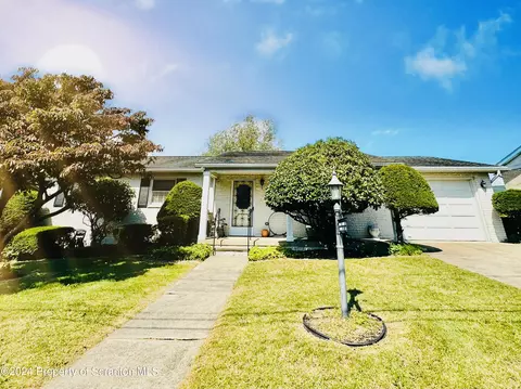 639 Clark St, Old Forge, PA 18518