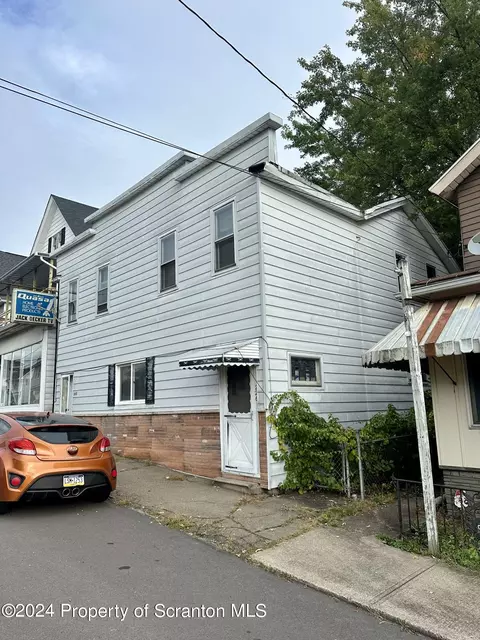 226 228 Union St, Taylor, PA 18517