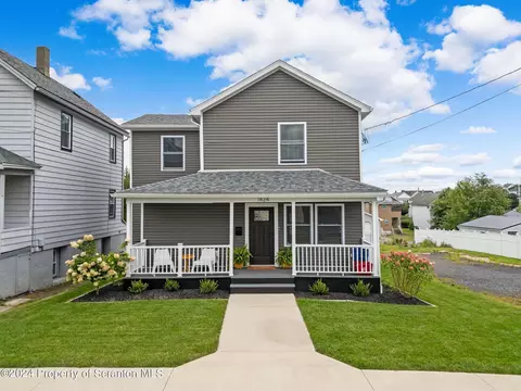 1424 Amherst St, Scranton, PA 18504