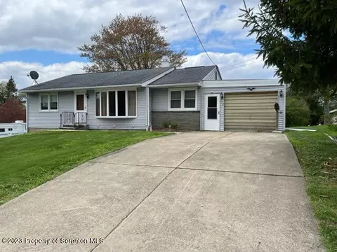 713 Dragon Rd, South Abington, PA 18411