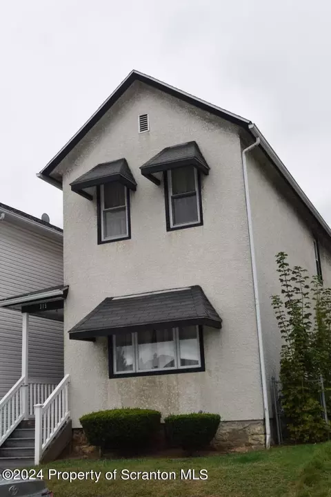 315 N Bromley Ave, Scranton, PA 18504