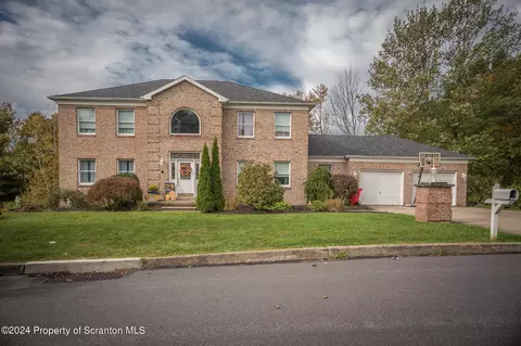 105 Possum Way, Clarks Green, PA 18411