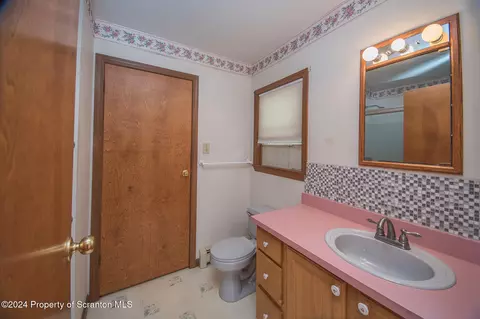 403 Main St, Moosic, PA 18507 photo 24