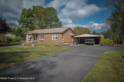 403 Main St, Moosic, PA 18507 photo 2