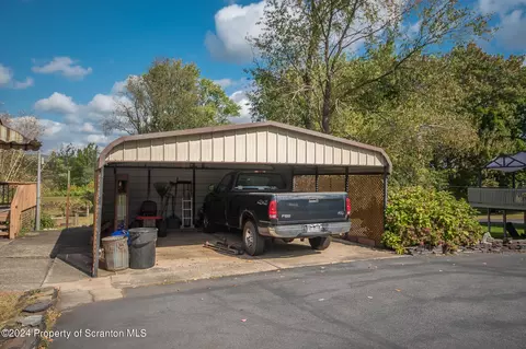 403 Main St, Moosic, PA 18507 photo 10