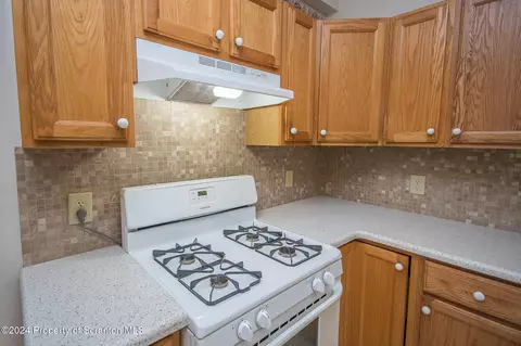 403 Main St, Moosic, PA 18507 photo 15
