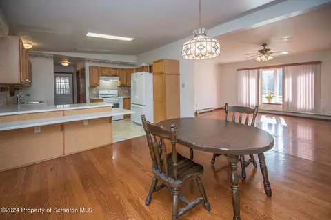 403 Main St, Moosic, PA 18507 photo 18