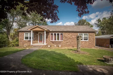 403 Main St, Moosic, PA 18507