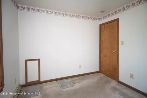 403 Main St, Moosic, PA 18507 photo 27