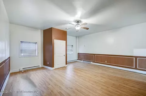 655 N Main St, Pittston, PA 18640 photo 4