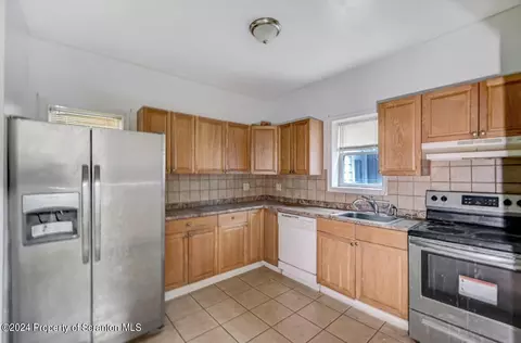 655 N Main St, Pittston, PA 18640 photo 18
