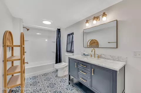 Bath - 810 E Scott St, Olyphant, PA 18447 photo 1 of 2