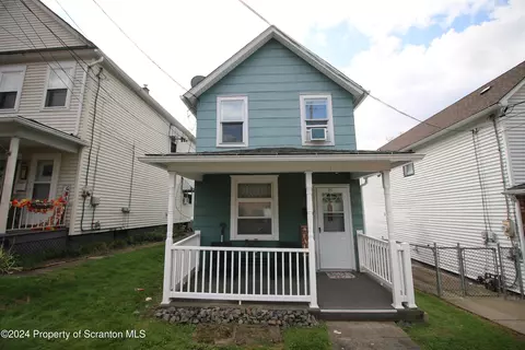 21 W Bergh St, Plains, PA 18705