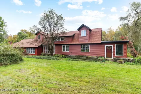 219 3rd St, Dalton, PA 18414