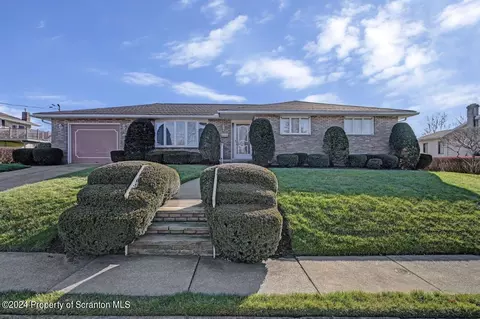 4303 Lawrence Ave, Moosic, PA 18507