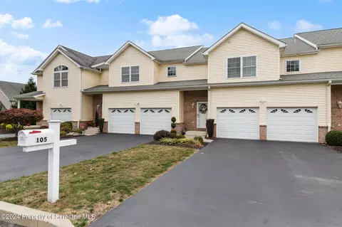 105 Sharon Dr, Moosic, PA 18507