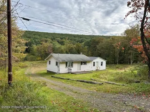187 Peaceful Valley Rd, Scott Twp, PA 18411