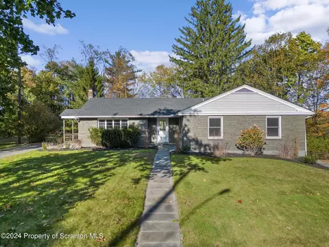 310 Fern St, Hawley, PA 18428