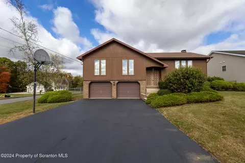 600 Von Bergen St, Old Forge, PA 18518