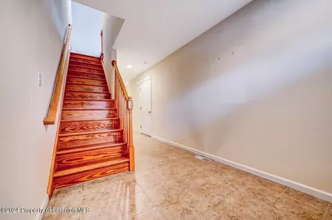 47 Sharon Dr, Moosic, PA 18507 photo 32