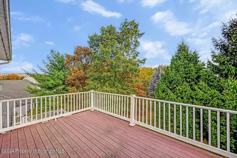 47 Sharon Dr, Moosic, PA 18507 photo 30