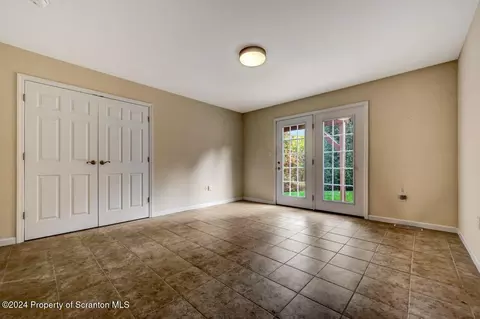 47 Sharon Dr, Moosic, PA 18507 photo 43