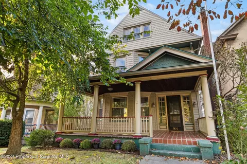 907 Clay Ave, Scranton, PA 18510