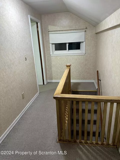 958 E Drinker St, Dunmore, PA 18512 photo 30