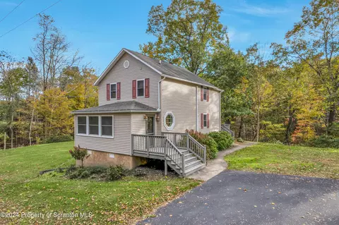 191 Spur Rd, Factoryville, PA 18419