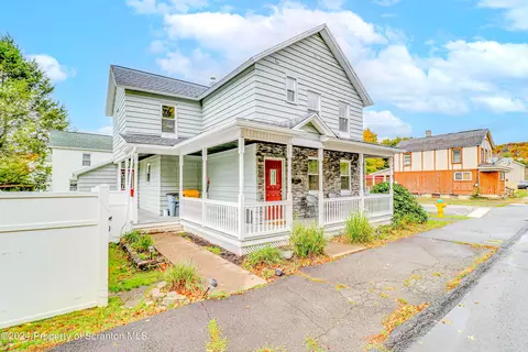 124 Cherry St, Archbald, PA 18403